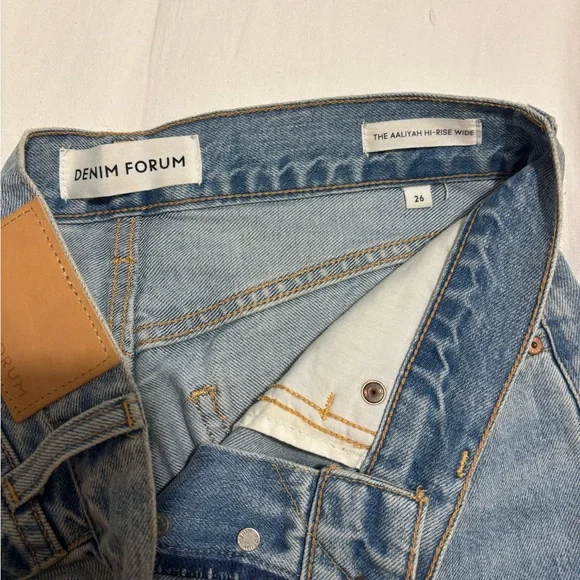 Aritzia Denim Forum Light Blue High-Rise Wide Leg Jeans - Picture 4 of 4